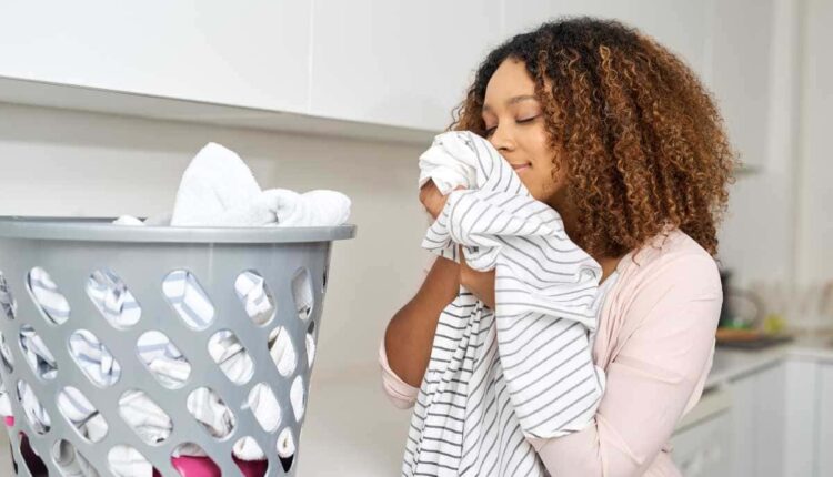 Como deixar as roupas macias sem gastar com amaciante