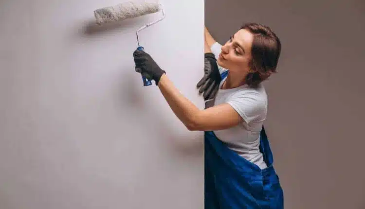 Mancha na parede? Veja como sumir com elas sem pintar
