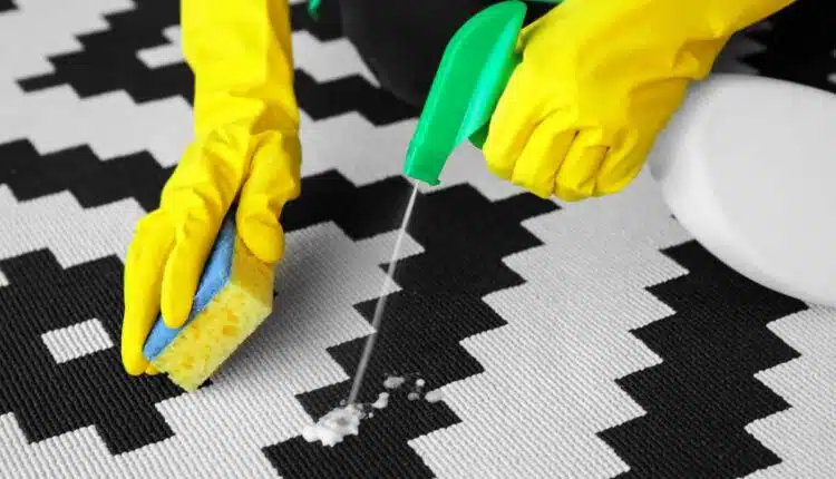 Tapete limpinho de novo: como tirar o cheiro ruim em casa