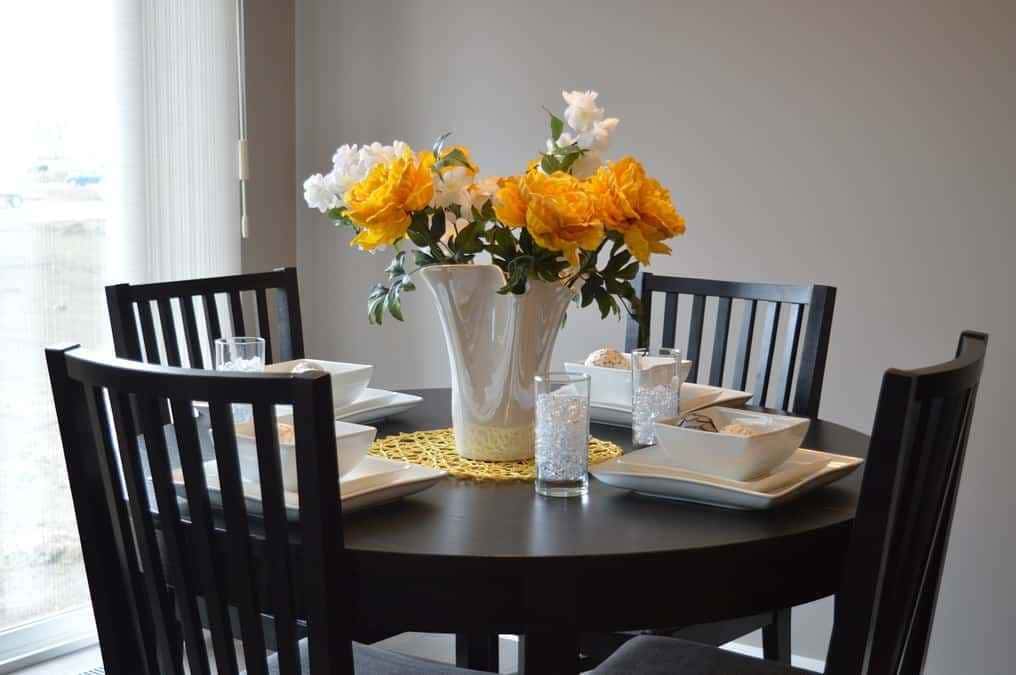 Como deixar sua sala de jantar mais charmosa sem esforço