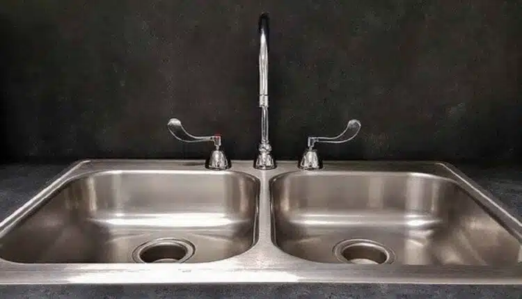 Desentupiu a pia com o que tinha em casa e funcionou! Veja como