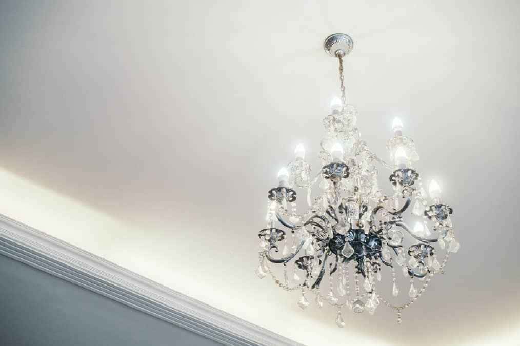 Lustre pendente: como acertar na escolha e valorizar seu espaço