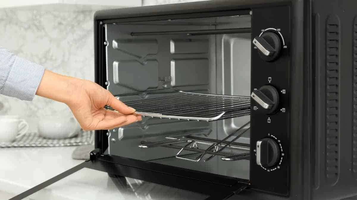 Micro-ondas ou forno elétrico? Veja qual facilita mais sua rotina