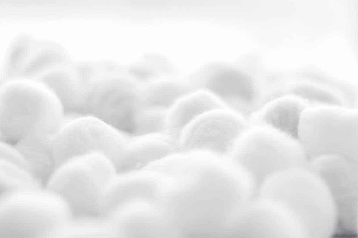 O truque do algodão na geladeira que salvou meus alimentos