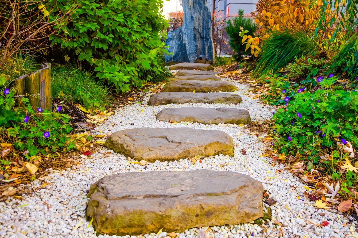 Jardim bonito sem esforço: veja como montar usando pedras